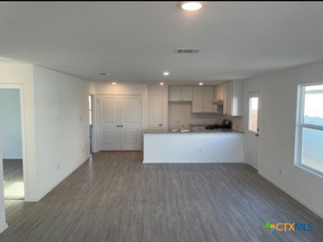 Building Photo - 5930 San Geronimo