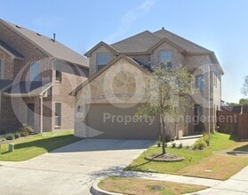 Building Photo - 204 Brazoria Ln