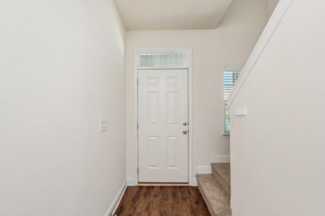 Building Photo - 175 Iron Horse Dr E