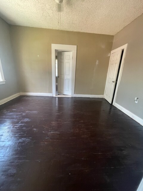 Building Photo - 122 N Shawnee Ave