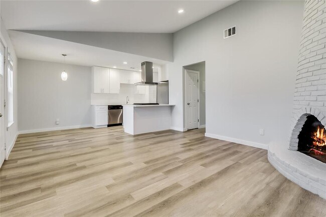 Building Photo - 4909 Hawk Cove