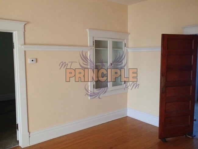 Building Photo - 805-807 W Galena St