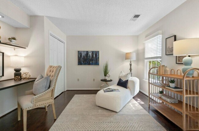 Foto del edificio - 5011 Sharon Rd