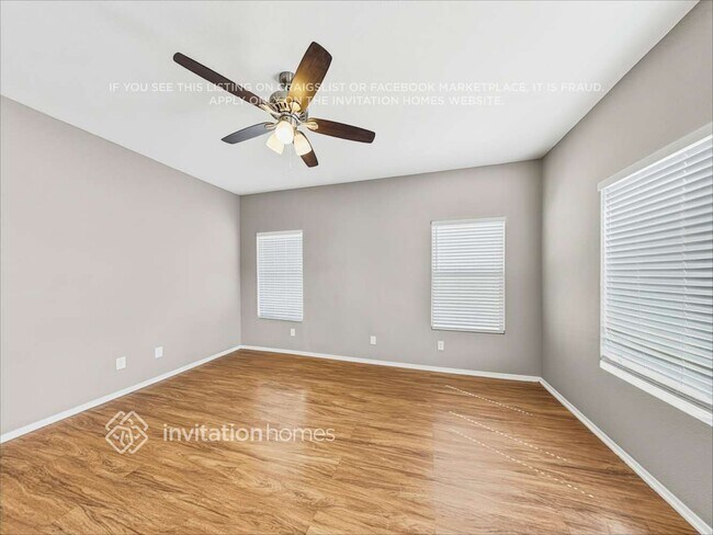 Foto del edificio - 16487 N 67th Dr