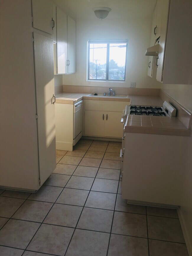 Kitchen - 2704 11th St