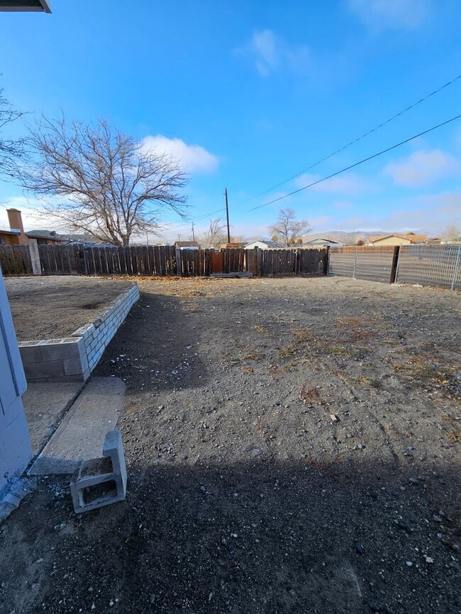 Foto del edificio - 3 Bedroom, 2 Bathroom Home in Fernley