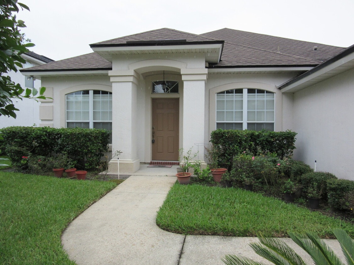Foto principal - Spacious 4/2 in Desirable Jullington Creek!