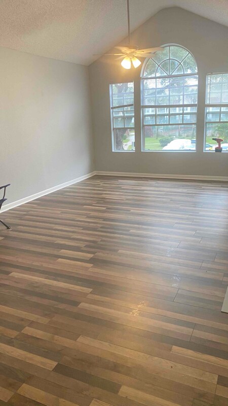 Foto principal - 11520 Westwood Blvd