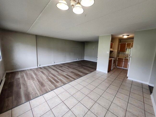 Building Photo - 411 Ellerdale St