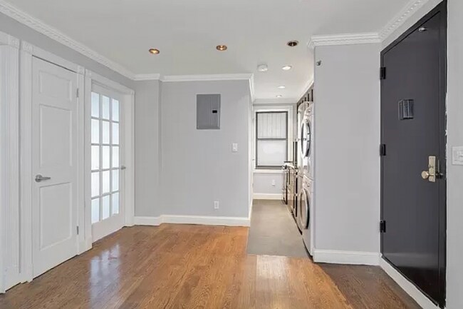 Building Photo - 115 Mulberry St