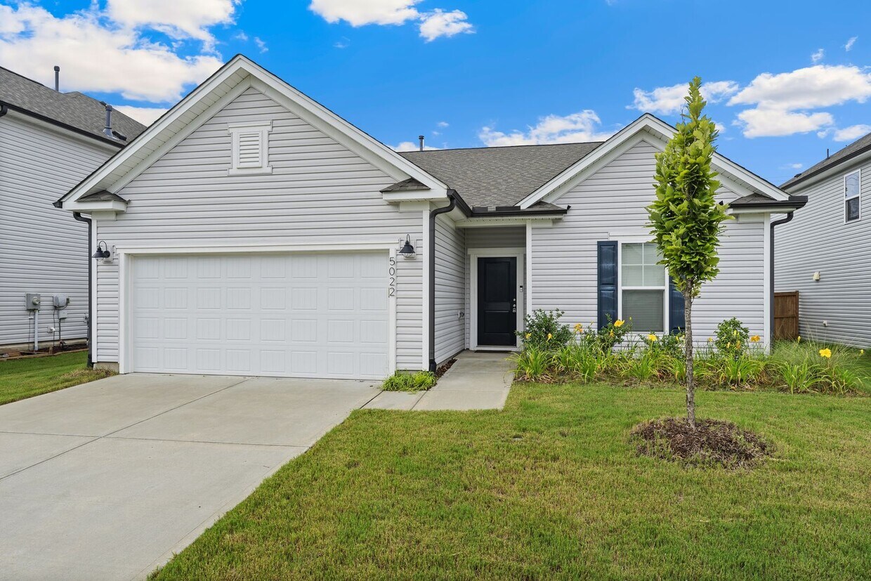 Primary Photo - 3BR, 2BA home in the heart of the Triangle!
