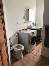 Building Photo - 940 State St