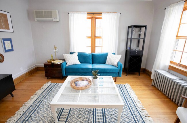 Foto del edificio - 1802 E Howard Ave