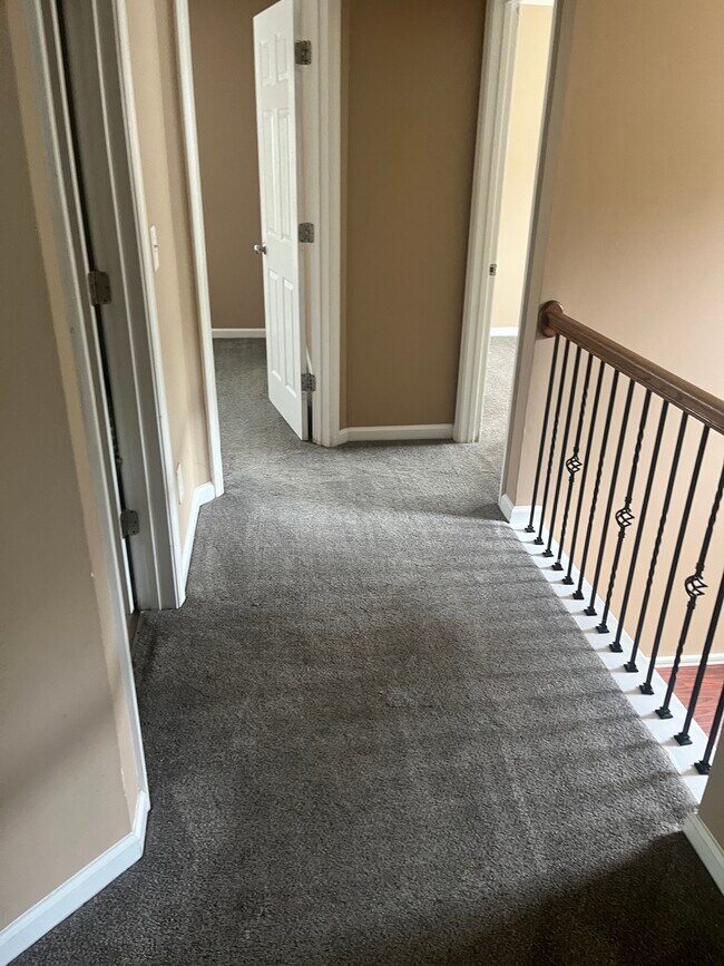 Foto del edificio - 2530 Sandown Ct
