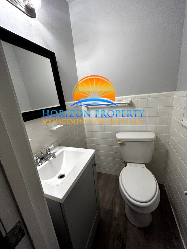 Foto del edificio - 4604 Lakeview Dr NW
