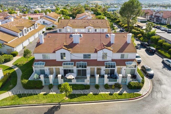 Building Photo - Premier Temecula 3 Bed/2.5 Bath Home!