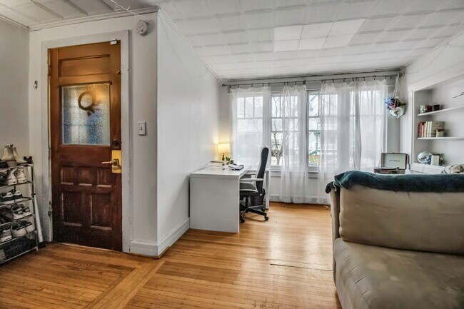 Foto del edificio - 492 Woodward Ave