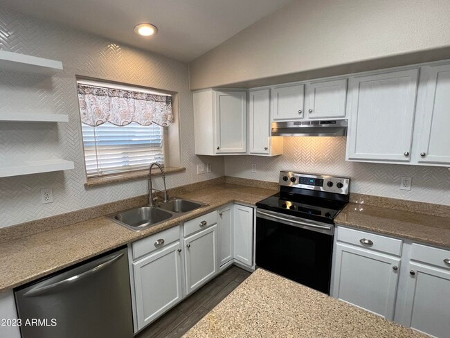 Building Photo - 29210 N 22nd Ln