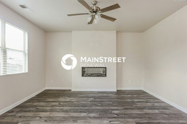 Foto del edificio - 4 Bedroom Pet-Friendly Home in MCDONOUGH, GA with Main Street Renewal