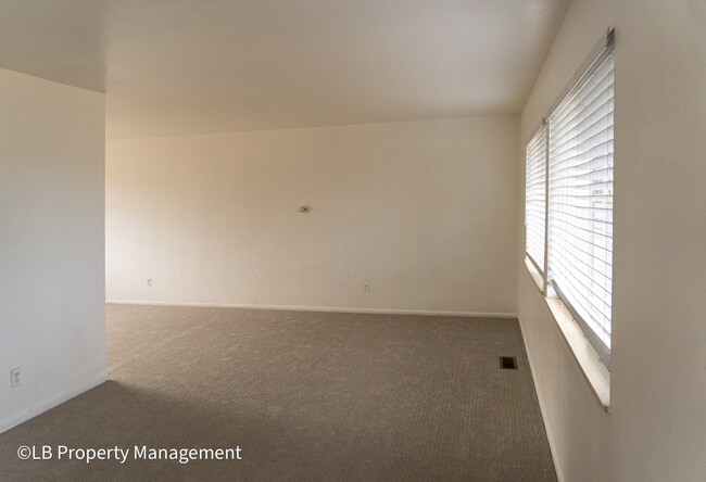 Photo - 8150 E Linvale Pl House