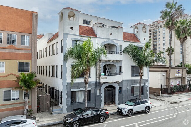 Foto del edificio - 26 Alamitos Ave.