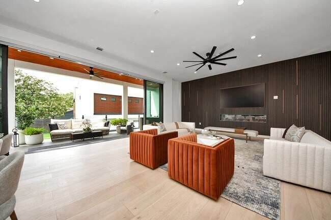 Foto del edificio - 5327 S Braeswood Blvd