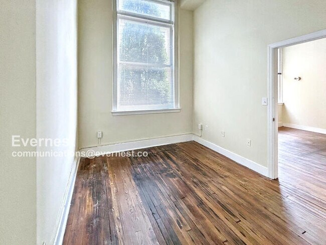 Foto del edificio - 525 E Grace St