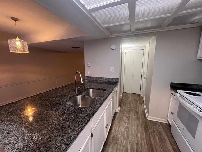 Photo - 214 Westwood Dr House