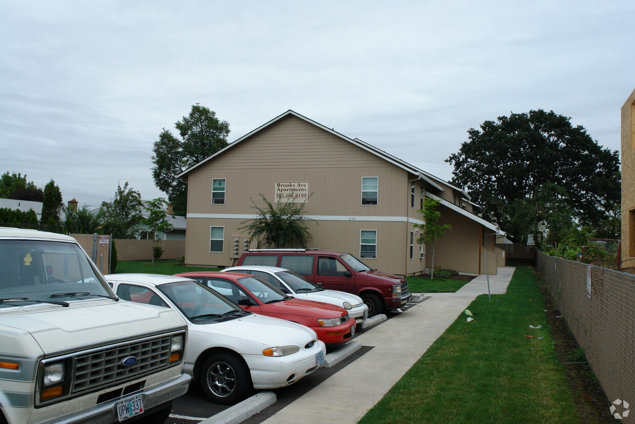 Building Photo - Brooks Ave. apartments