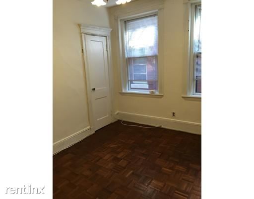Building Photo - 5 Braemore Rd