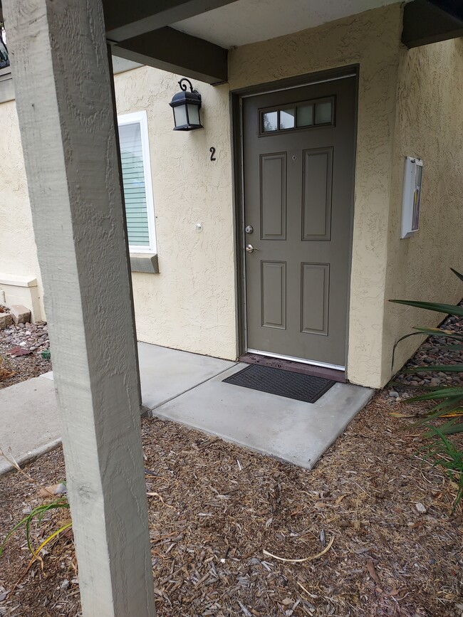 Front Entry Door - 3625 Ash St