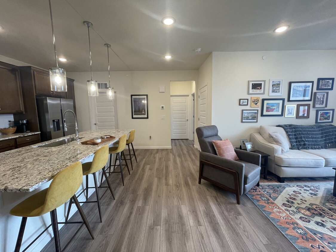 Foto principal - 3825 Presidio Point