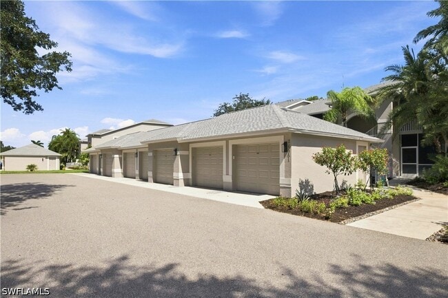 Building Photo - 26961 Clarkston Dr