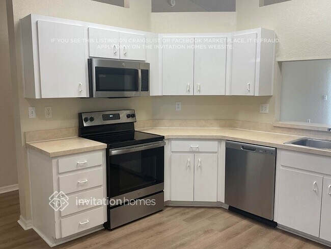Foto del edificio - 1570 Meadows Pond Dr