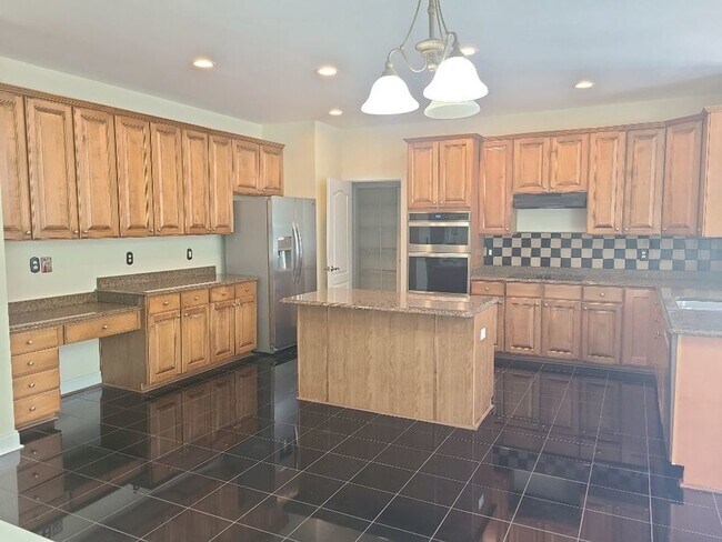 Foto del edificio - 7801 Kensington Manor Ln