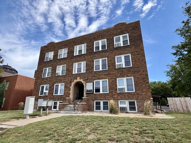 Foto del edificio - 546 Dakota Ave S