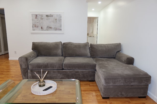 Building Photo - 68-43 Jay Ave