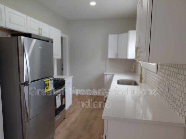 Foto del edificio - 252 Lawndale St