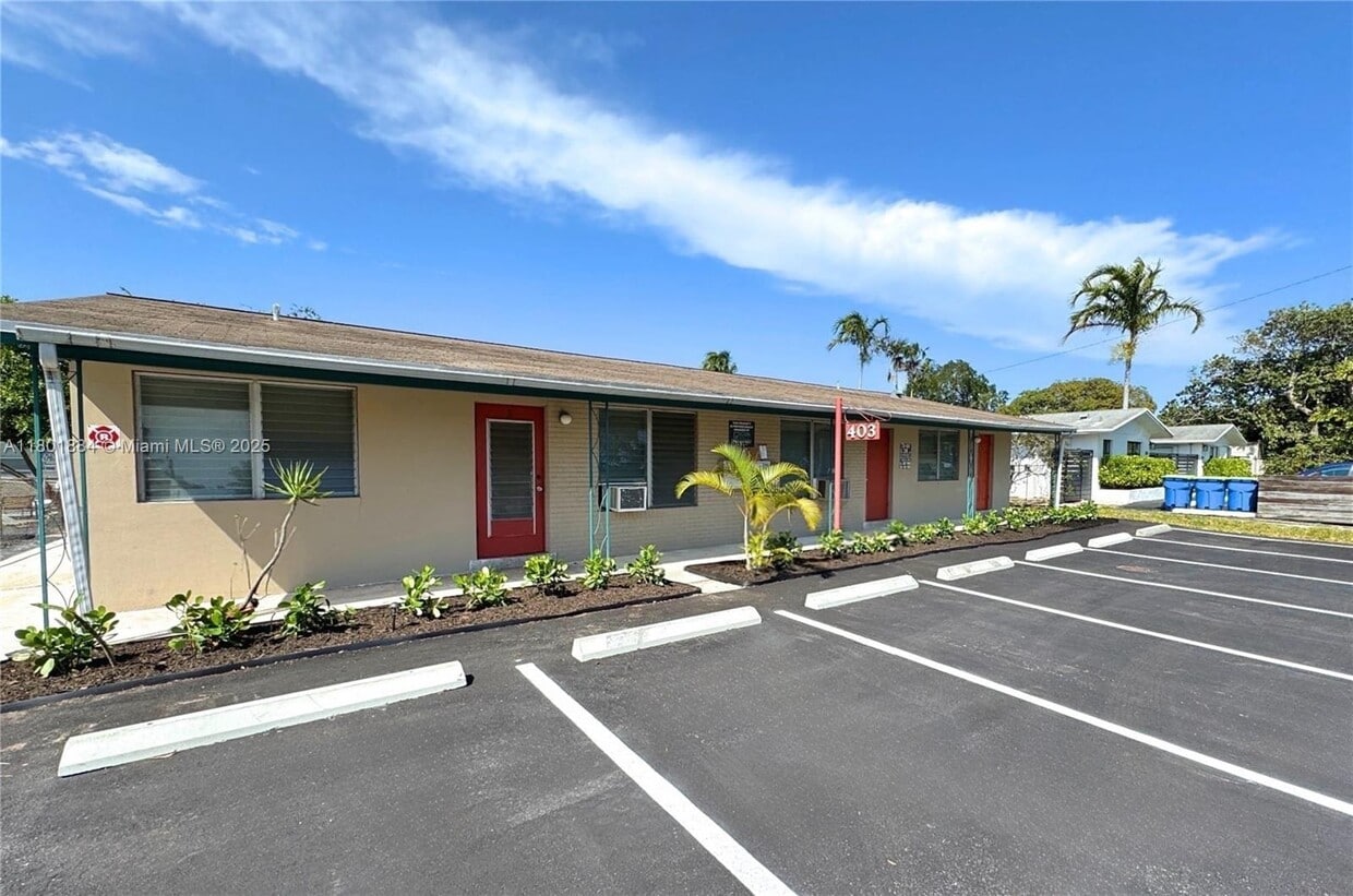 Primary Photo - 403 NW 25th St