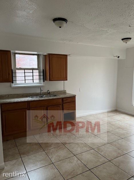 Foto del edificio - 3 br, 1 bath House - 12388 Payton St