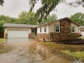 Building Photo - 4149 Clarendon St