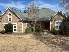 Building Photo - 44 Tennis Ct