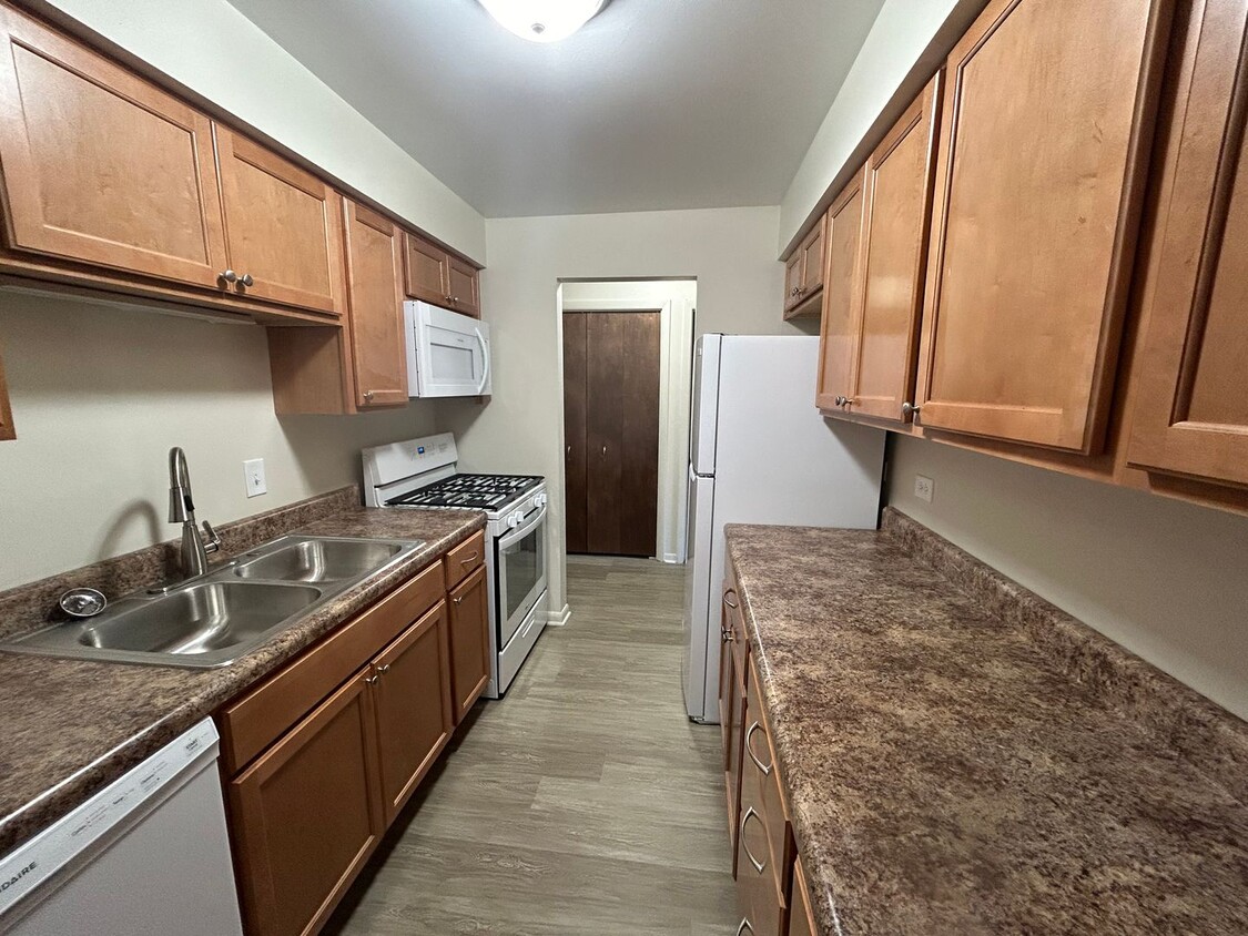 Building Photo - 241 Main, LLC