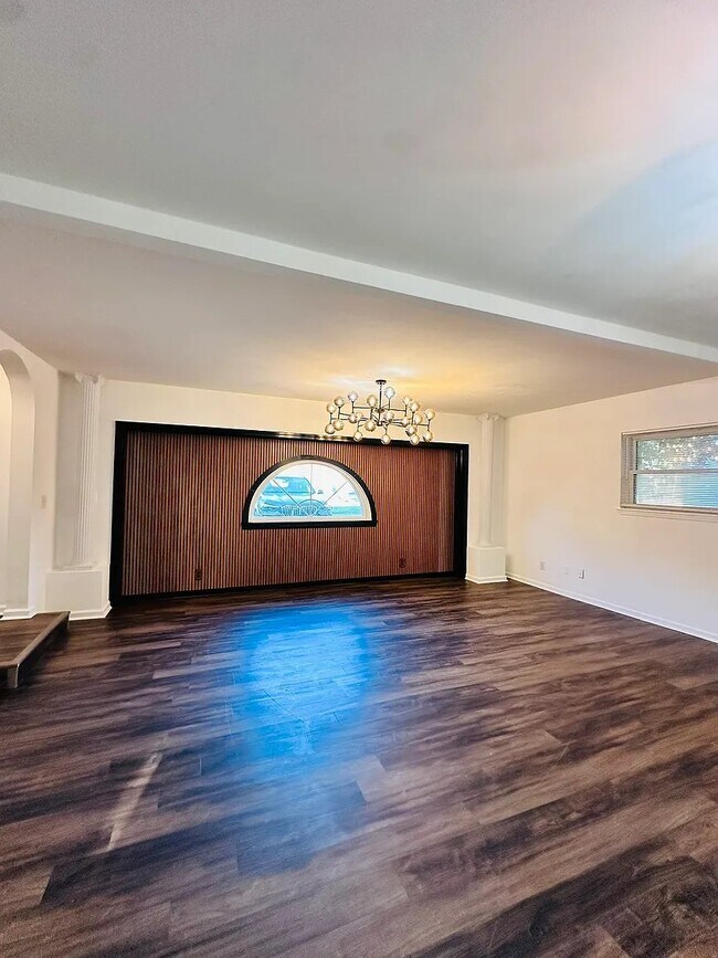 Foto del edificio - 3758 Grant Rd