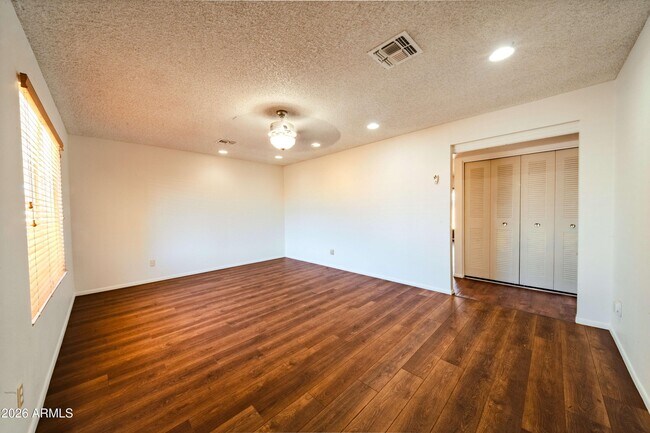 Foto del edificio - 3408 W Purdue Ave