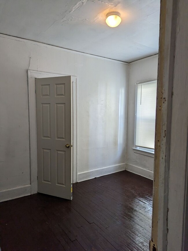 Foto del edificio - 2 bedroom 1st floor flat Detroit Central area