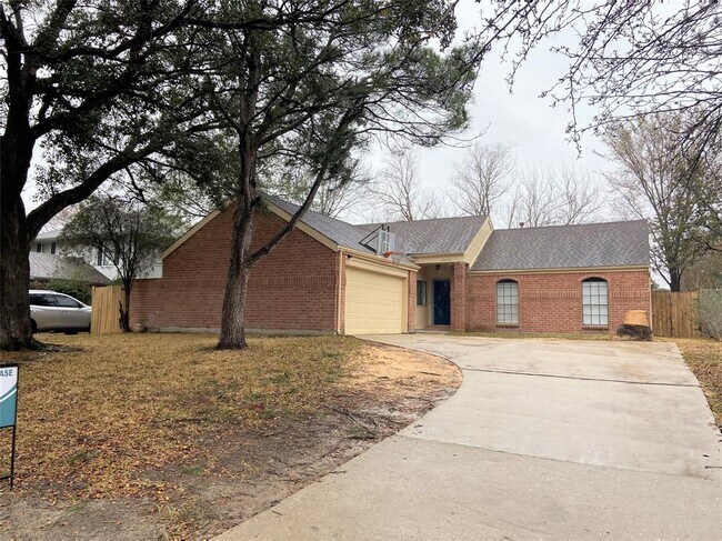 Foto del edificio - 15110 Howland St