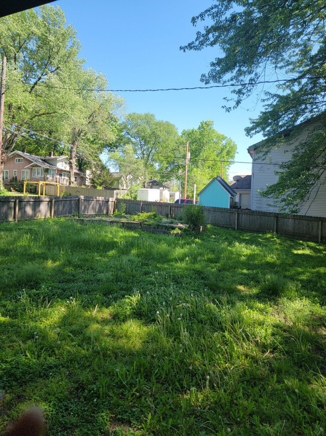 Building Photo - 721 Spruce St