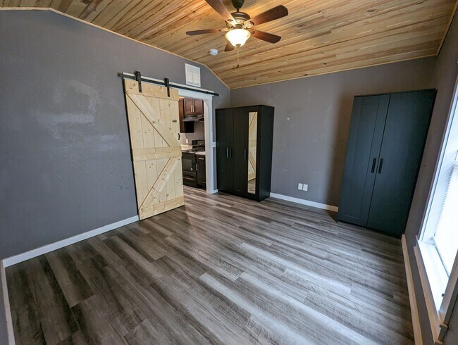 Building Photo - 1 Bedroom/1 Bathroom Tiny Home Cottage in Sulphur Rock WASHER/DRYER to be maintained by tenant