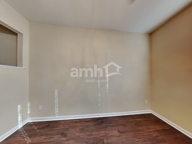 Foto del edificio - 14308 Foxcroft Rd